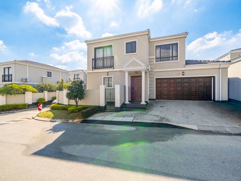 Full Title Family Home in Secure Estate | Private Garden | Double Garage - Photo 1