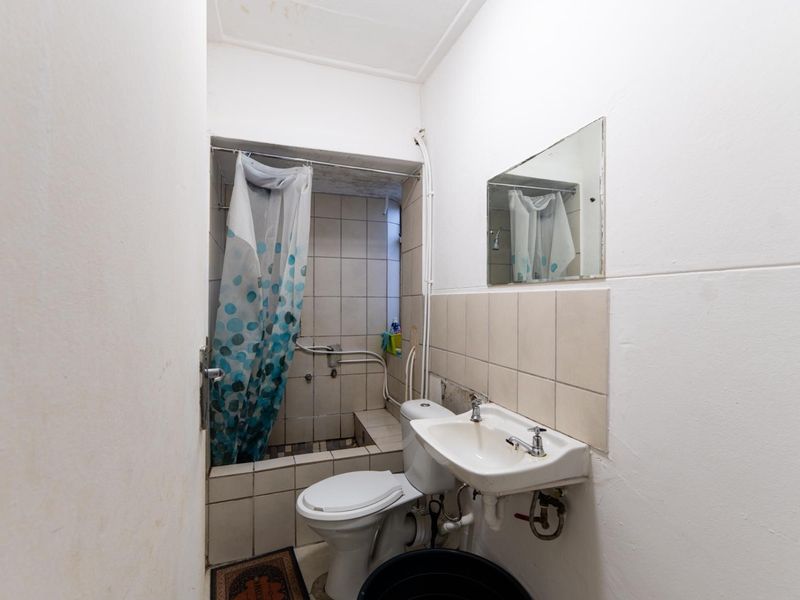 Affordable One-Bedroom Apartment in Stellenbosch SOLE MANDATE - Photo 9