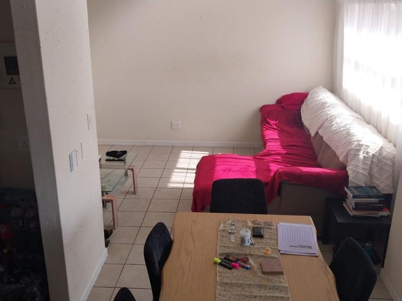 Chic and Spacious Loft Apartment in Pineslopes - Rented Investment Opportunity! - Photo 7