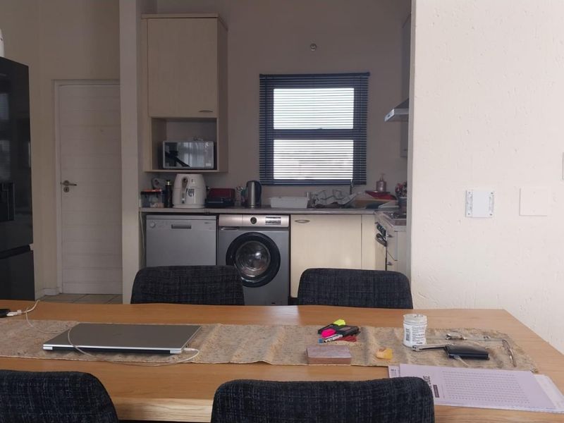 Chic and Spacious Loft Apartment in Pineslopes - Rented Investment Opportunity! - Photo 6