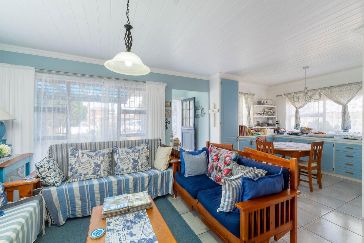 A Home with Heart, Character and Timeless Country Charm - Photo 3