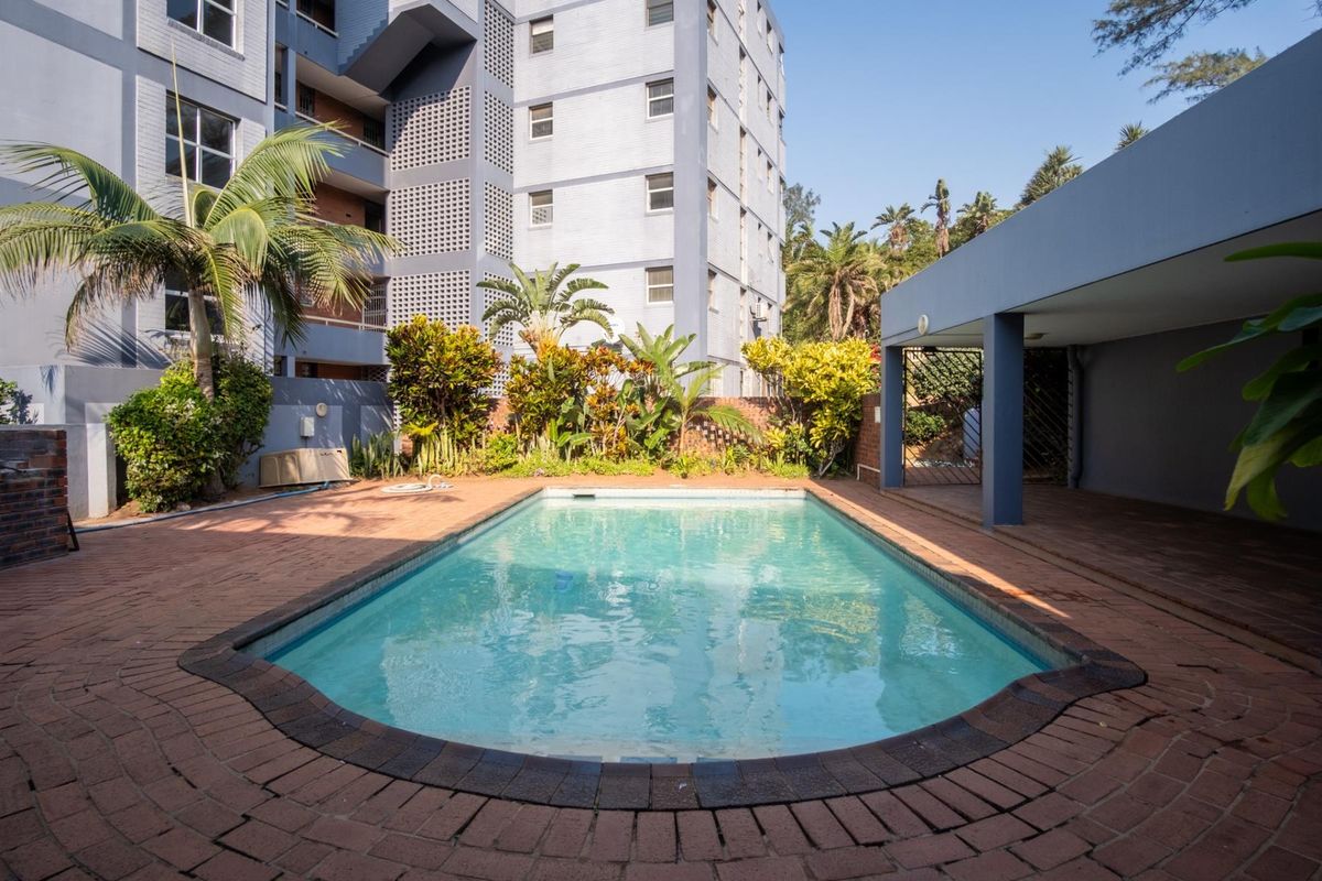 Spacious Ground Floor Beachfront Living in Malaba Hills, La Mercy - Photo 4