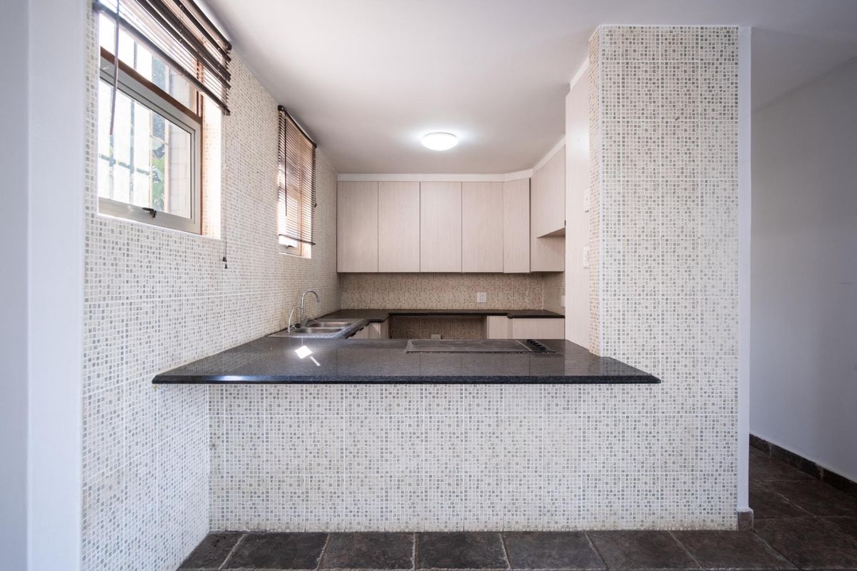 Spacious Ground Floor Beachfront Living in Malaba Hills, La Mercy - Photo 5