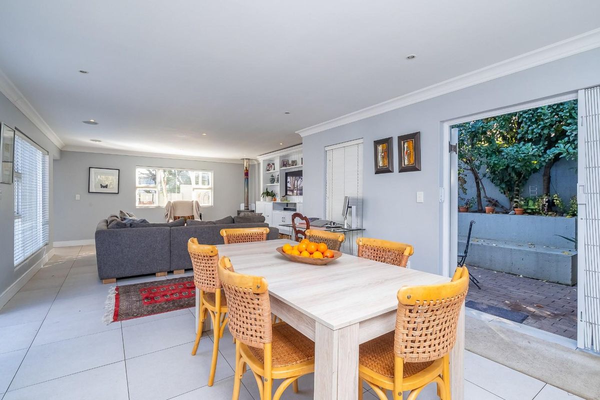 Elegant Family Living In a Sough After Estate - Photo 5
