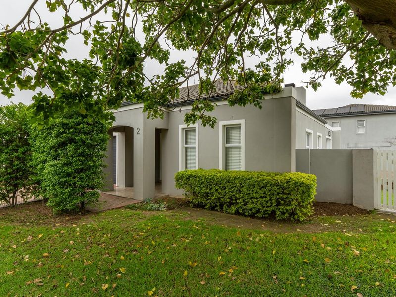 Spacious single level living on a prime corner plot in popular Avalon Estate - Photo 4