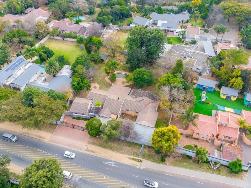 Prime Fourways Opportunity on ±2,500 m2 with Extensive Improvements - Photo 8