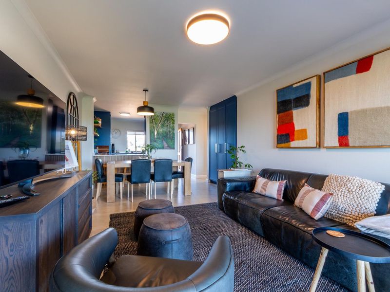 FULLY RENOVATED | MODERN | MOVE-IN READY| FIRST FLOOR APARTMENT - Photo 10