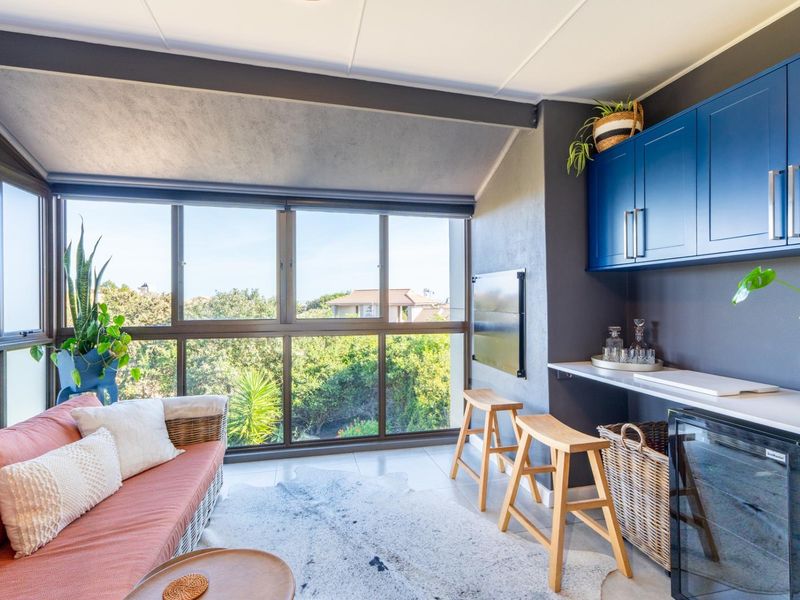 FULLY RENOVATED | MODERN | MOVE-IN READY| FIRST FLOOR APARTMENT - Photo 9
