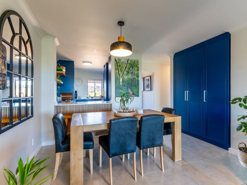 FULLY RENOVATED | MODERN | MOVE-IN READY| FIRST FLOOR APARTMENT - Photo 7