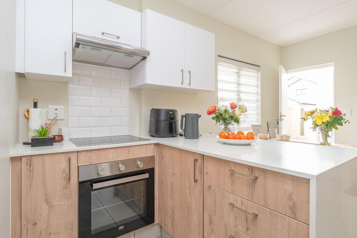 Modern 3 bed Home Within A Secure Lifestyle Estate -  The Best of Fourways! - Photo 3