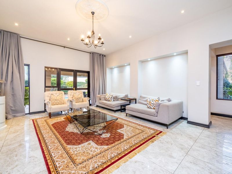 Largest Stand in the Estate | Private Family Living | Walk to Crawford - Photo 5