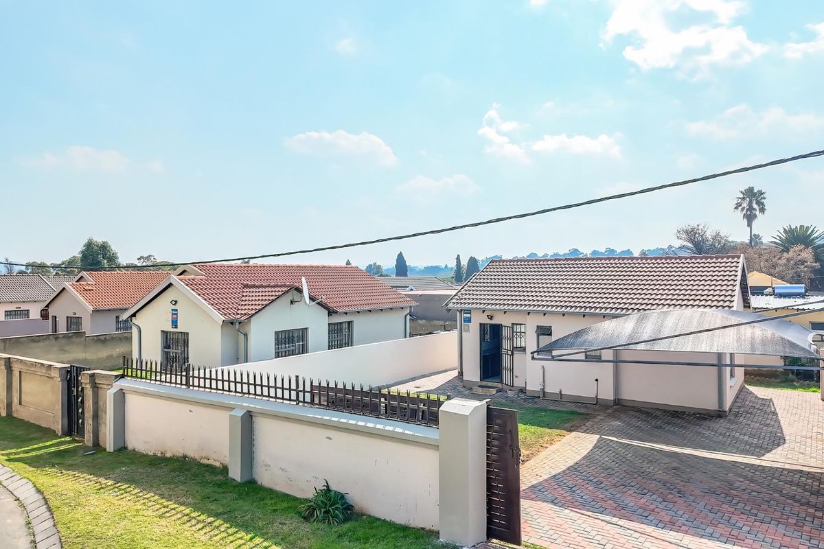 Perfect Starter Home for Young Couples - Build Your Future Here! - Photo 2