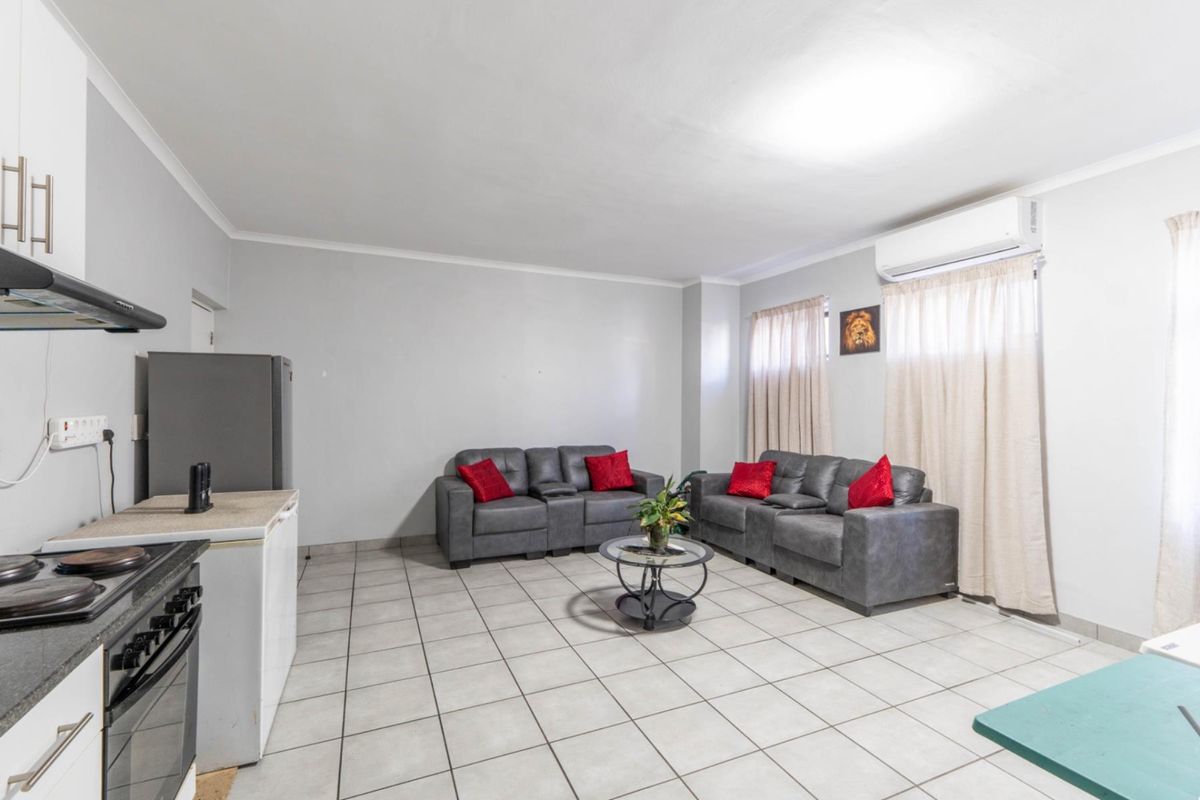 Gordon Square, Paarl Central | 1-Bedroom Apartment | Ground Floor - Photo 5