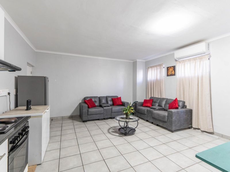 Gordon Square, Paarl Central | 1-Bedroom Apartment | Ground Floor - Photo 5