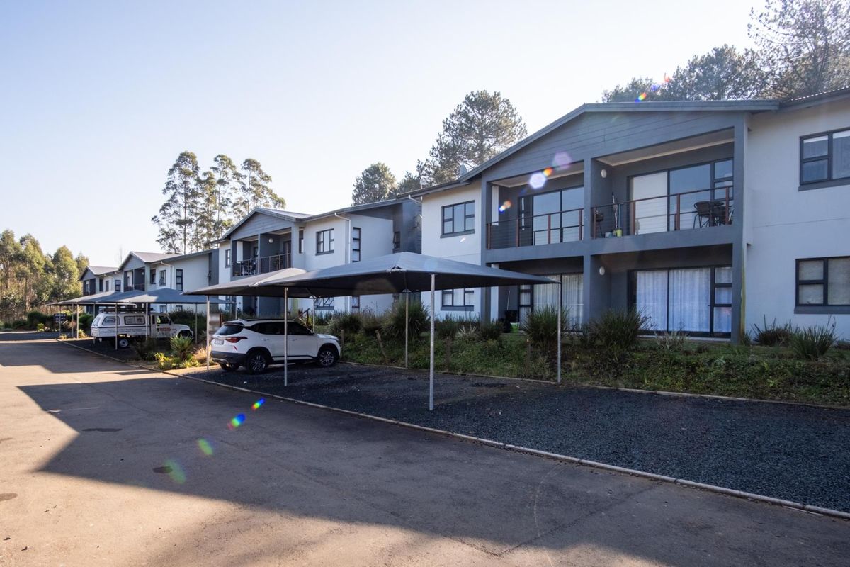 Spacious 2-Bedroom Apartment To Let in Secure Hilton Estate - Photo 3