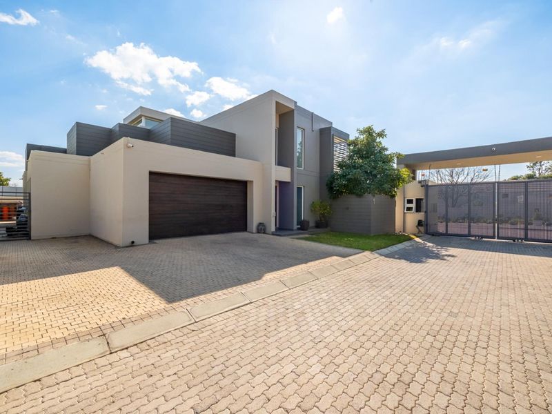 Modern Family Home in a Secure Estate, Bryanston East - Photo 6