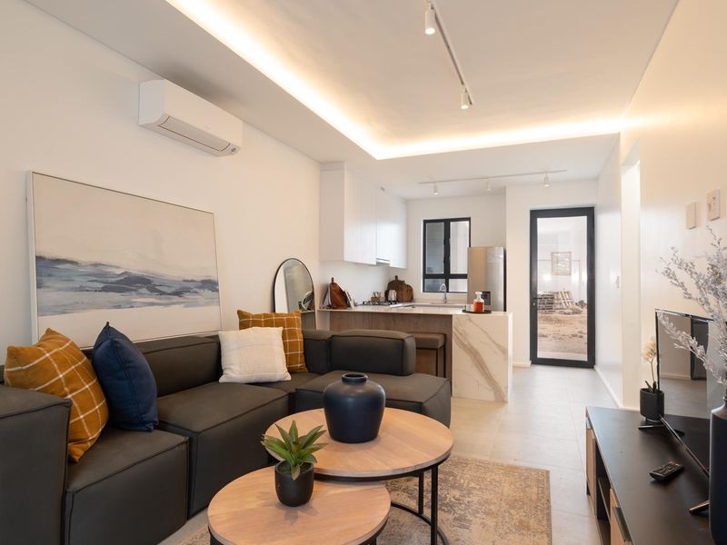 Contemporary Winelands Living at Vivante Village, Val de Vie Estate - Photo 6