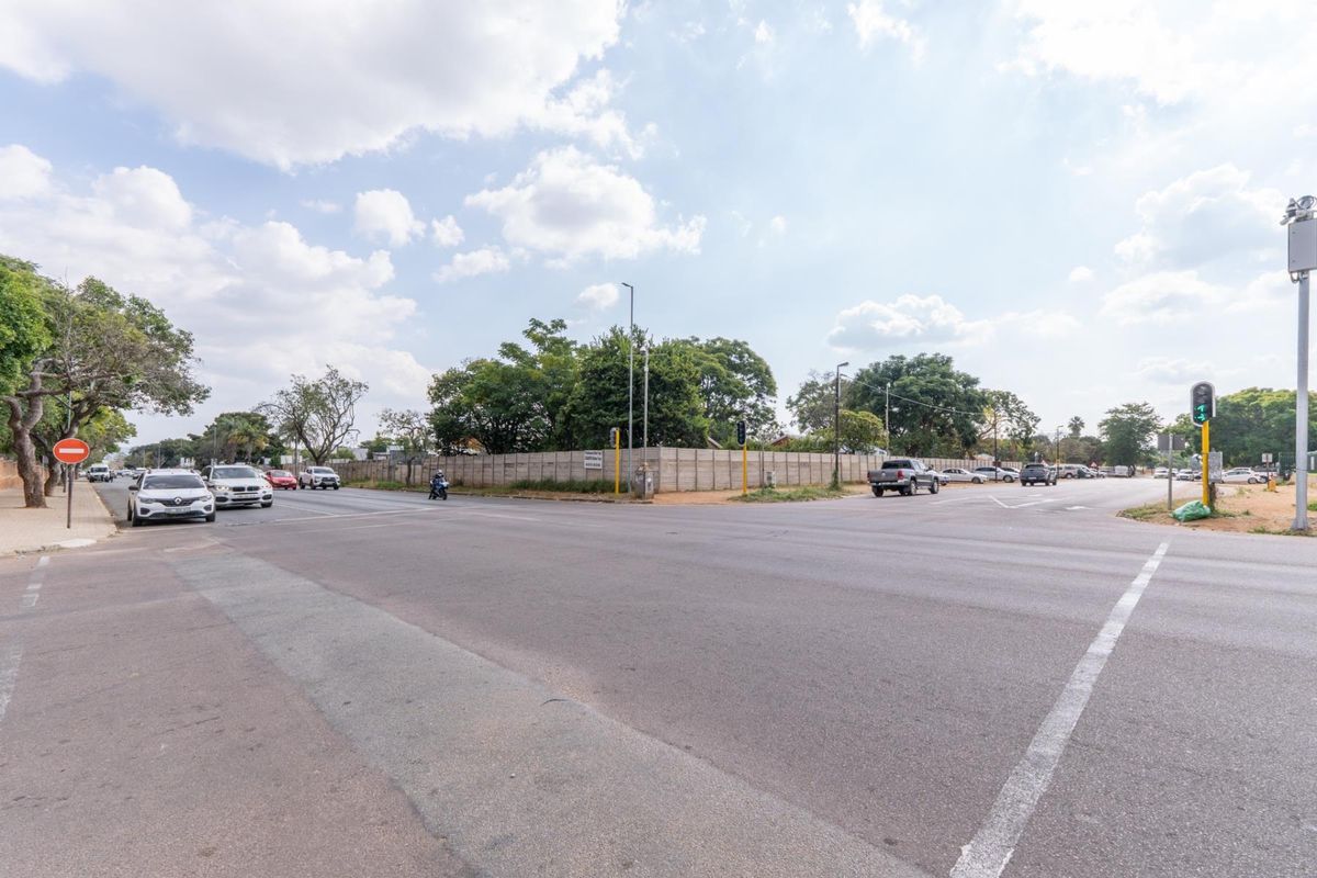 Prime 5,731 sqm Development Opportunity in a High-Exposure Location - Photo 2