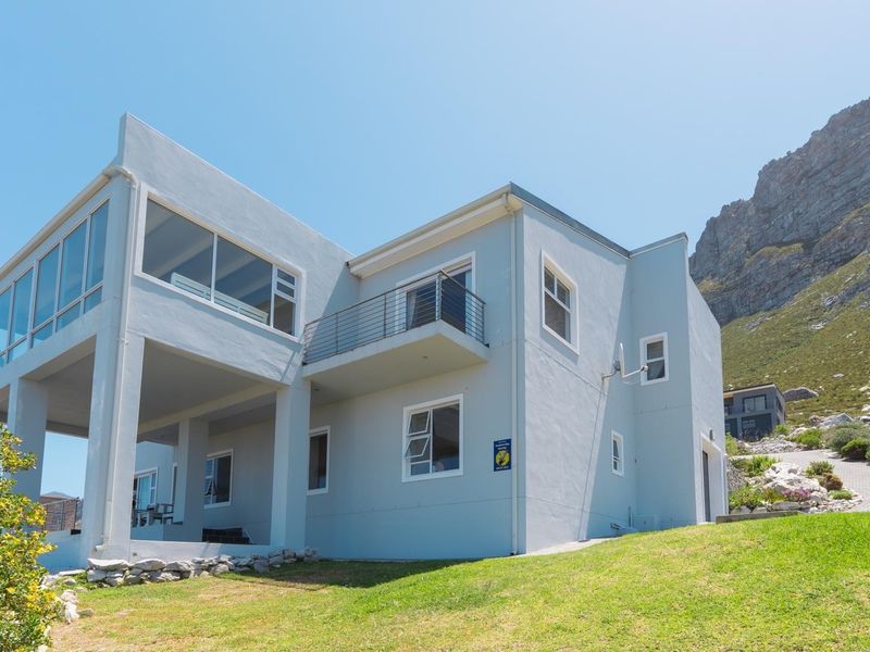 Secure Bachelor Unit with Private Garage Sunny Seas, Bettys Bay - Photo 10