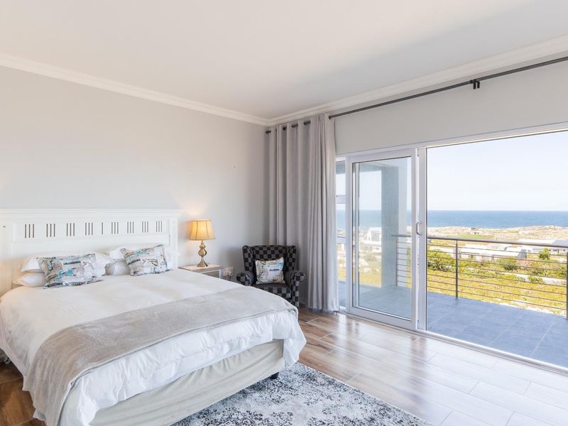 Secure Bachelor Unit with Private Garage Sunny Seas, Bettys Bay - Photo 4