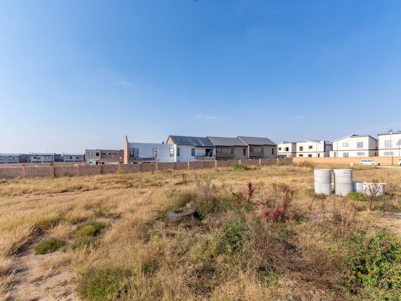 Developers look Closely... Big stand available in Bendor Ext 104 - Photo 10