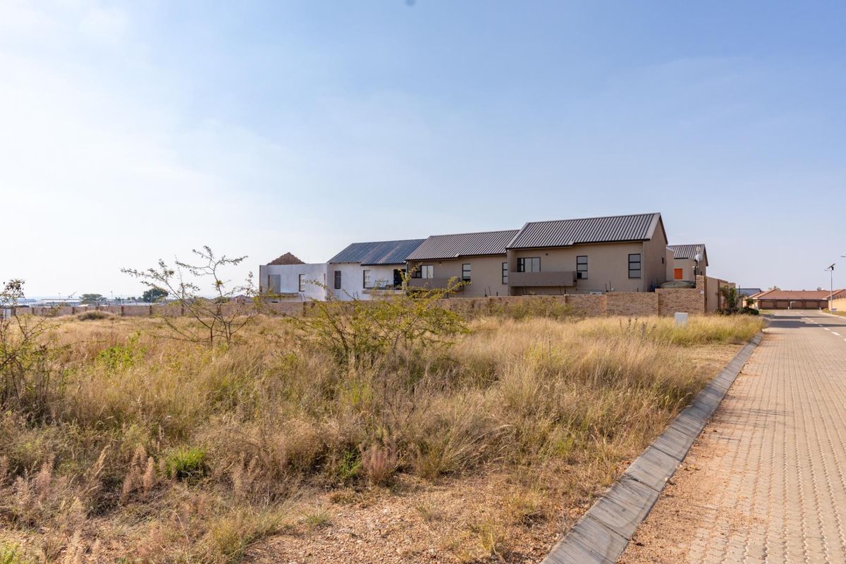 Developers look Closely... Big stand available in Bendor Ext 104 - Photo 5