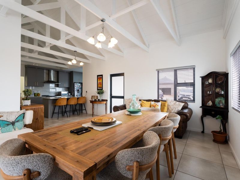 Stylish 3 Bedroom Home with 3 Bathrooms and Beach Access in Atlantic Sands Private Estate, Laaiplek - Photo 9