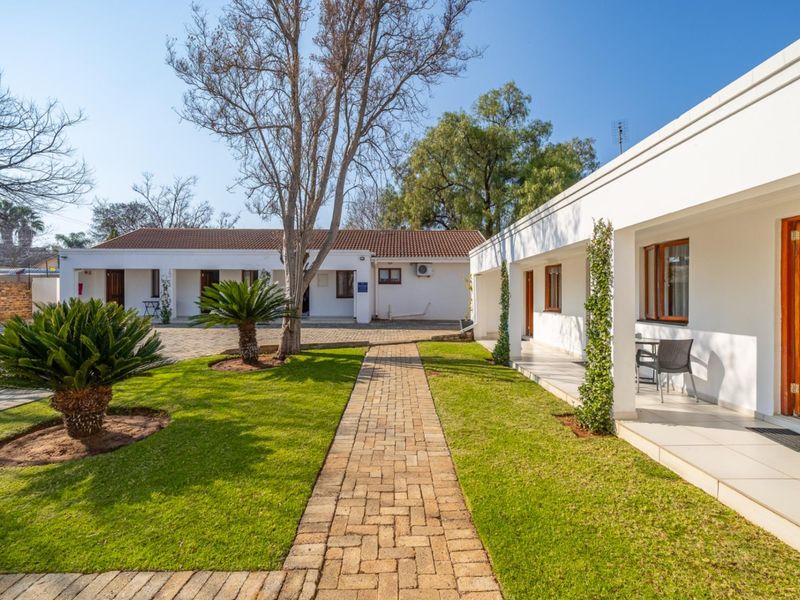 Established 12 Suite Guest House | Proven Hospitality Business | Flamwood, Klerksdorp - Photo 3