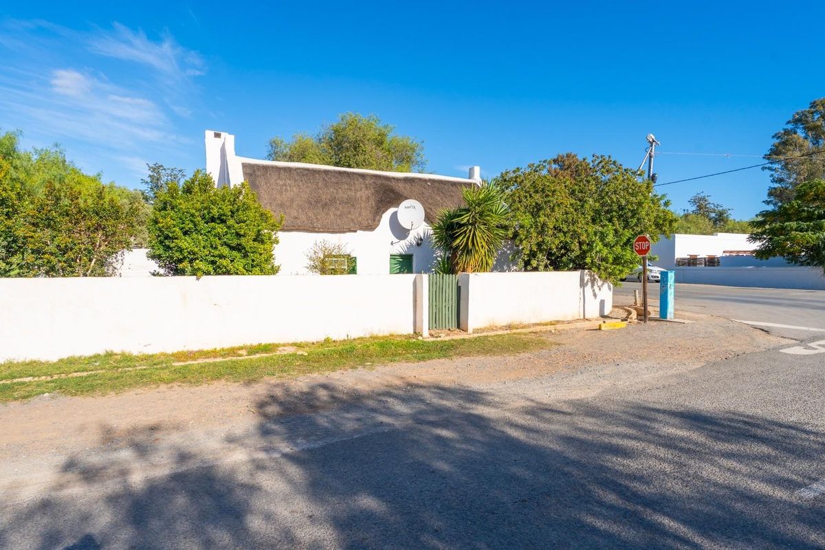 Charming McGregor Cottage - Photo 3