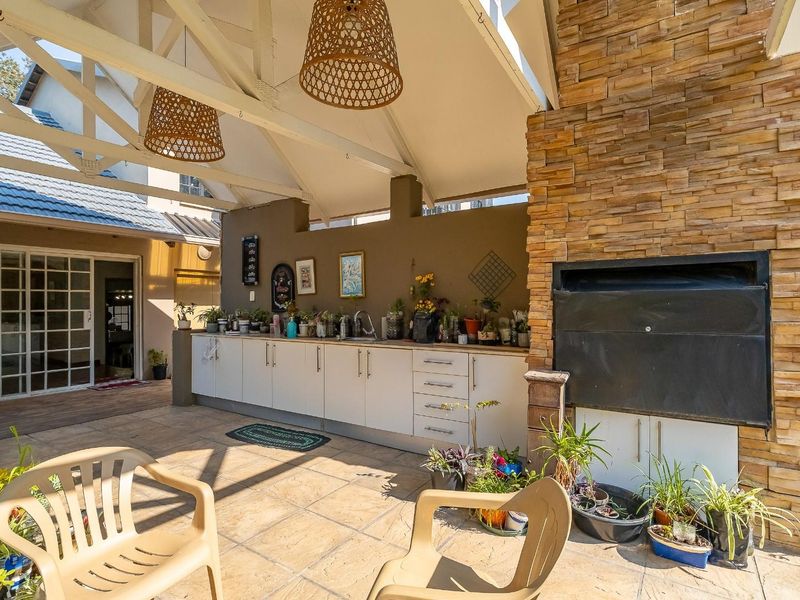 Exceptional Multi-Income Investment Opportunity in a Prime Location - Photo 8