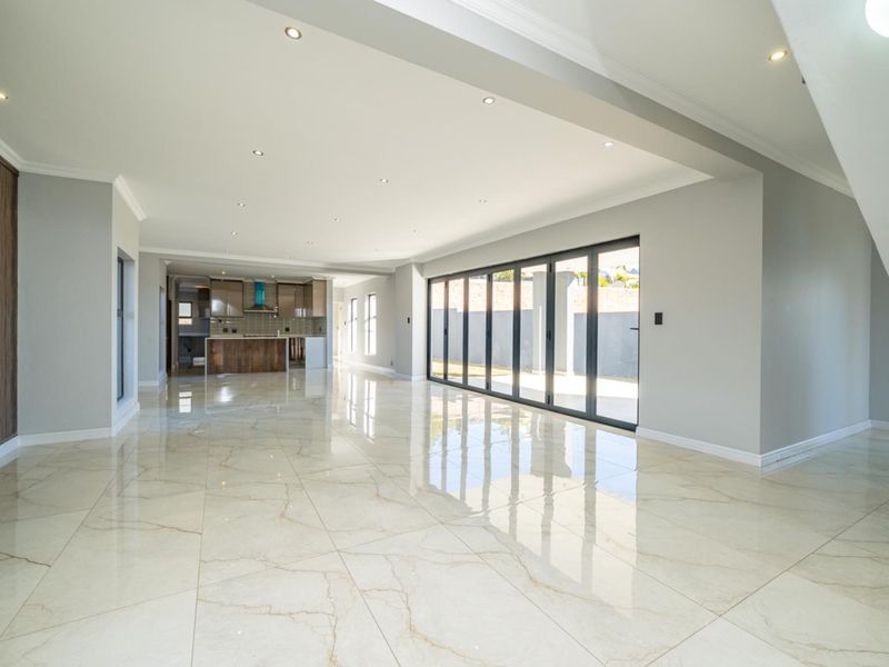 Brand New Luxury Family Home in Eldo Village Estate - Photo 6