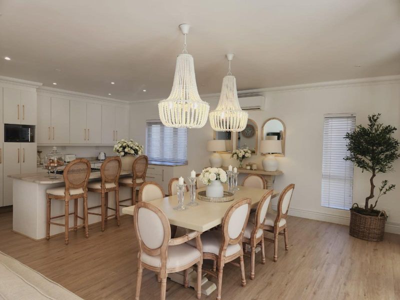 Designer Family Home with Exceptional Finishes in Broadacres Country Estate - Photo 8