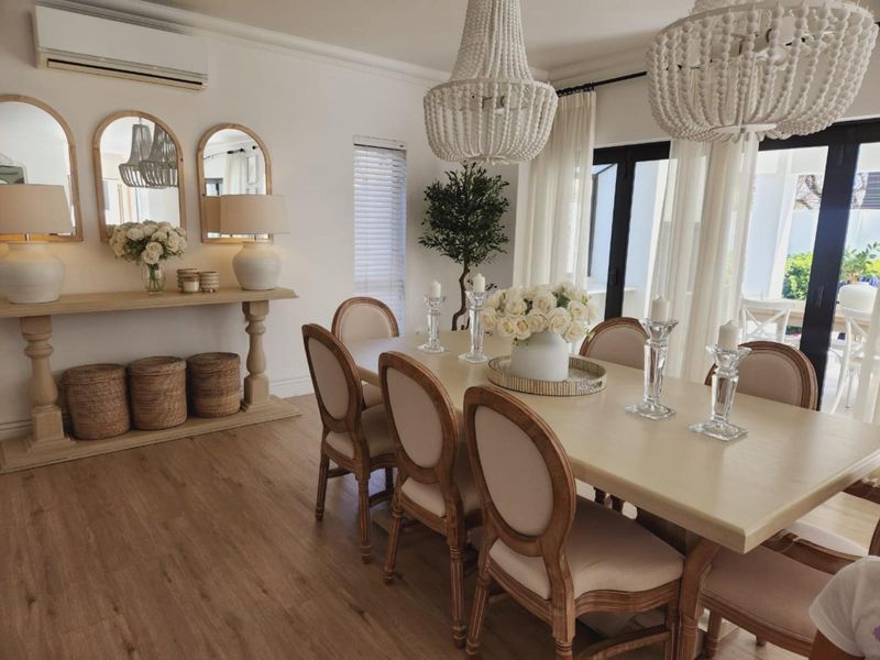 Designer Family Home with Exceptional Finishes in Broadacres Country Estate - Photo 7