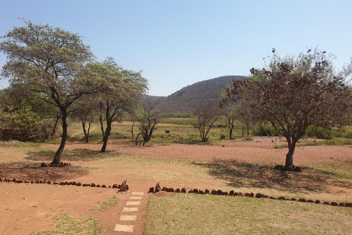 Breathtaking 2,000 ha Game Farm with Luxury Lodge, Abundant Wildlife and Spectacular Mountain Views - Photo 5