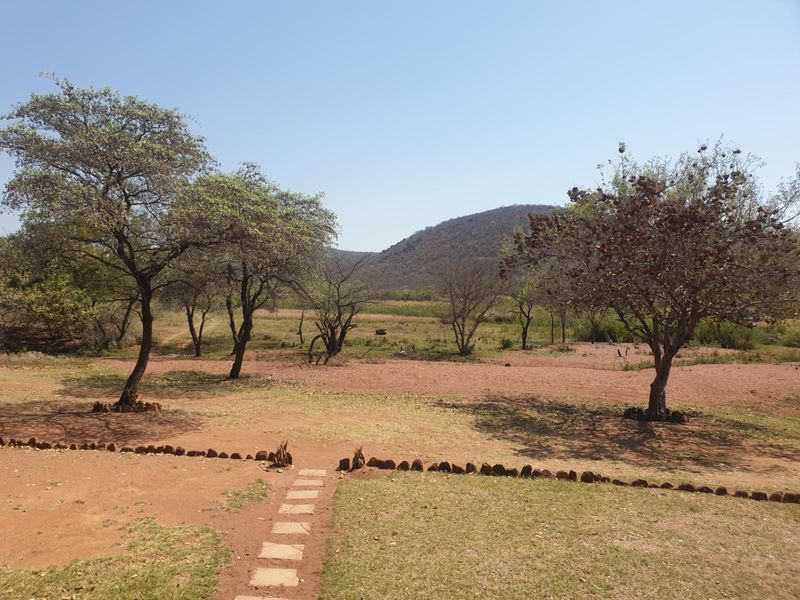 Breathtaking 2,000 ha Game Farm with Luxury Lodge, Abundant Wildlife and Spectacular Mountain Views - Photo 5