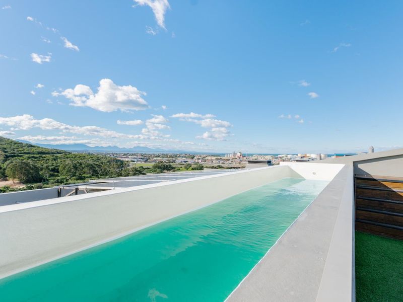 Exclusive Luxury 2-Bedroom Penthouse with Private Rooftop Pool and Sea Views - Photo 1