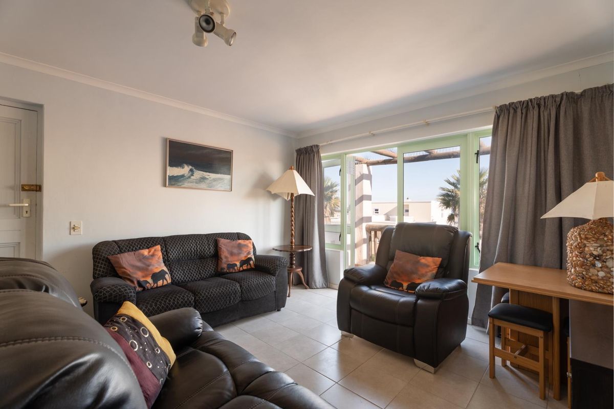 Embrace fine living inside a world class golf estate! - Photo 3