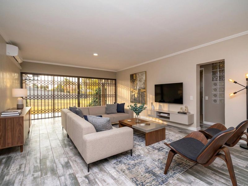 Newly Renovated 2 Bedroom Ground Floor Unit in Lonehill | Transfer and Bond Registration Costs Inclu - Photo 1