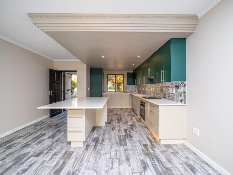 Newly Renovated 2 Bedroom Ground Floor Unit in Lonehill | Transfer and Bond Registration Costs Inclu - Photo 7