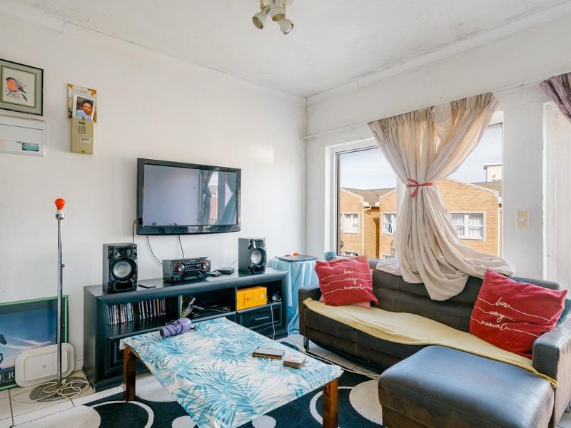Investors - Two Bedroom Apartment - Rome - Strand - Photo 1