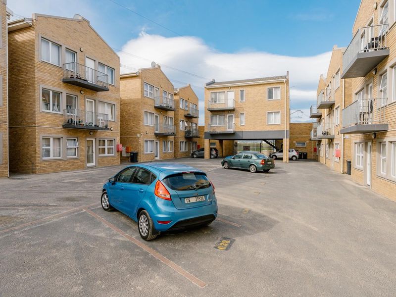 Investors - Two Bedroom Apartment - Rome - Strand - Photo 9