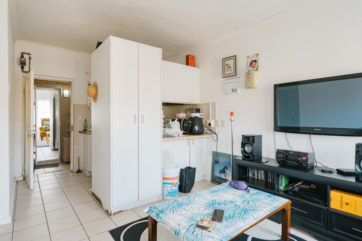 Investors - Two Bedroom Apartment - Rome - Strand - Photo 3