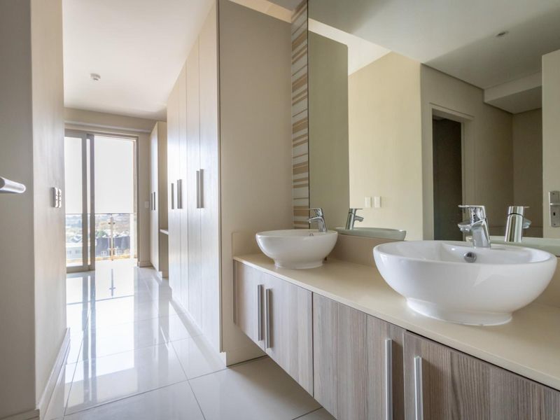 2 Bedroom Apartment Living with amazing views, backup water and electricity. - Photo 8