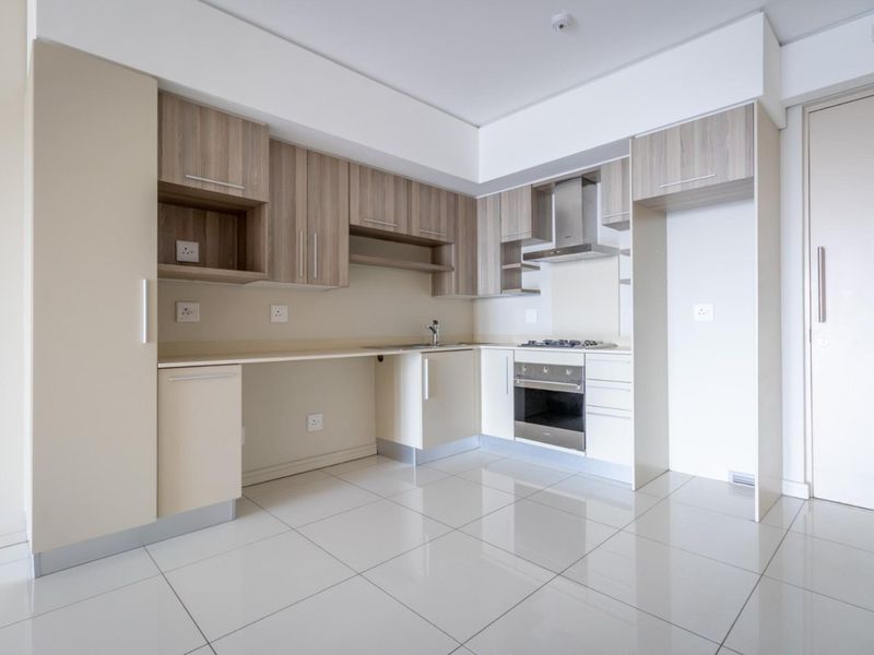 2 Bedroom Apartment Living with amazing views, backup water and electricity. - Photo 6