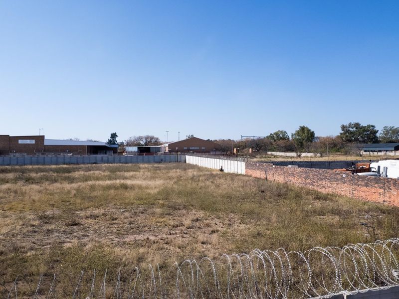 Prime Industrial Land with Dual Street Frontage - Photo 2