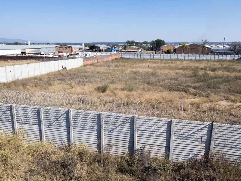 Prime Industrial Land with Dual Street Frontage - Photo 5