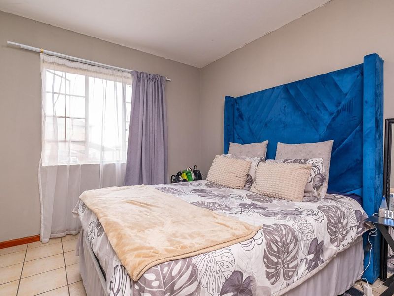 Charming 1-Bedroom Ground Floor Apartment in the Heart of Karenpark - Photo 8