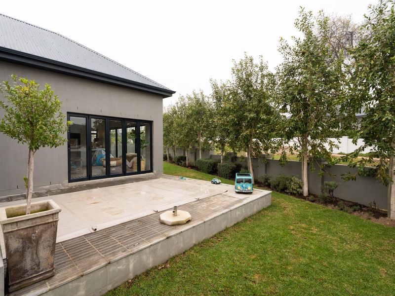 Modern 3-Bedroom Family Home with Pool to Rent in Kleine Parys Estate 2 - Photo 5
