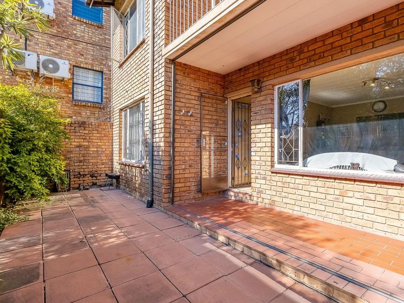 Ground Floor Apartment in a Secure Facebrick Complex - Photo 1