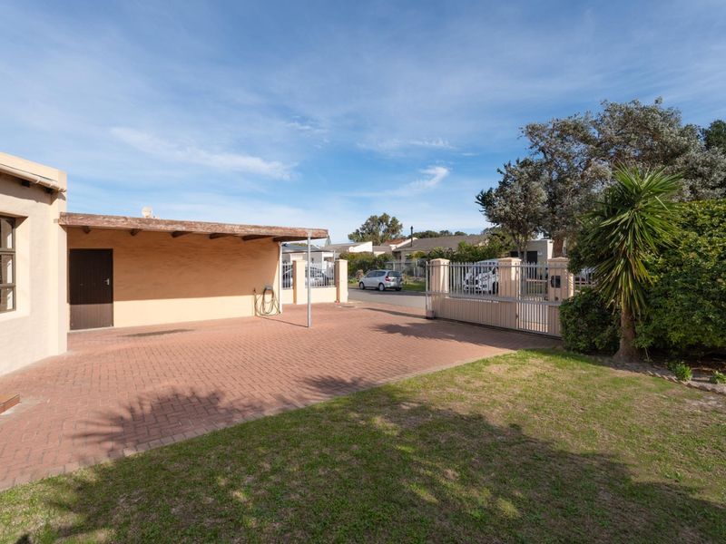 Perfectly Positioned Family Home in the Heart of Edgemead - Photo 6